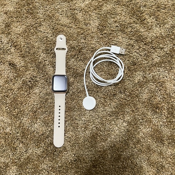 Apple Accessories - Apple Watch SE rose gold with charger